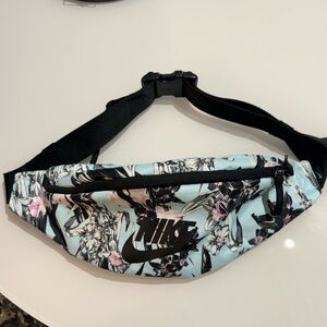 Nike fanny pack
